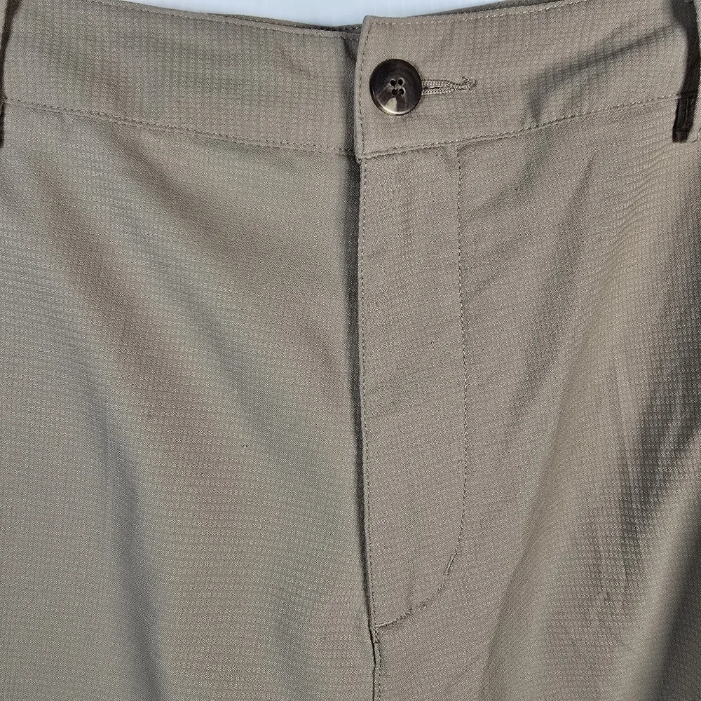 Adidas Mens ClimaCool Beige Golf Flat Front Shorts Polyester Athletic Size 36